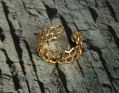  Exquisite Gold-Plated Brass Ring