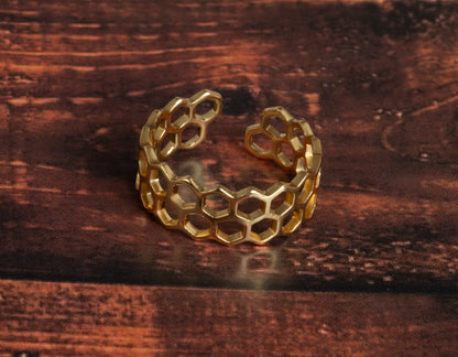  Exquisite Gold-Plated Brass Ring